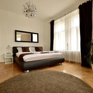 Beautiful In Apartment Prag